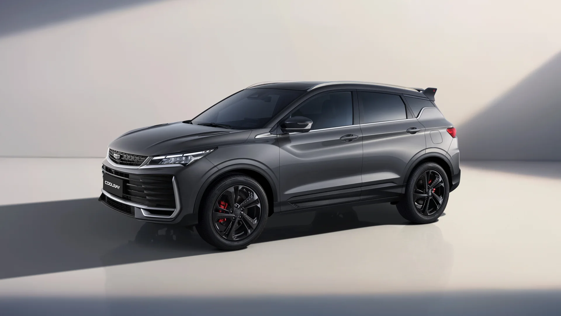 Geely Coolray nhìn ngang
